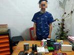 Curi Rokok