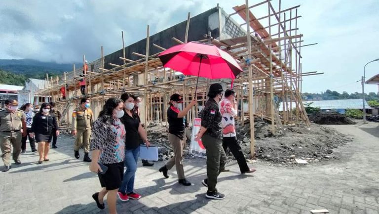 Sasingen Tinjau Pelaksanaan Proyek Pembangunan Pengelolaan TPI