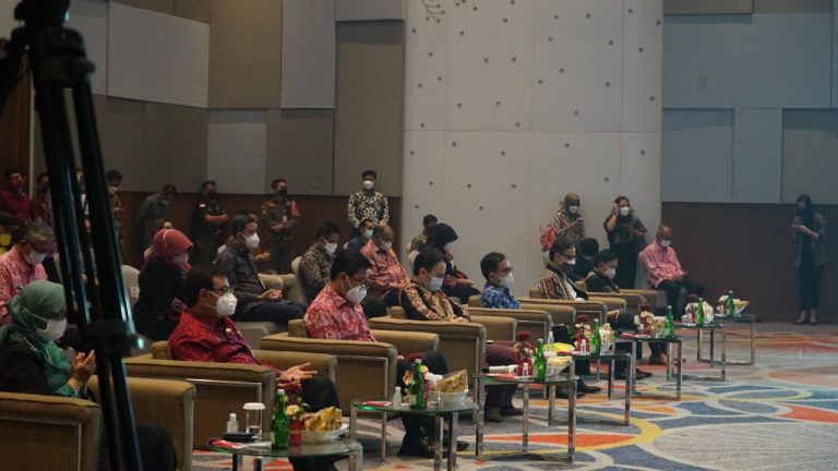 Wagub Steven: Mari Masyarakat Mencintai Produk Lokal