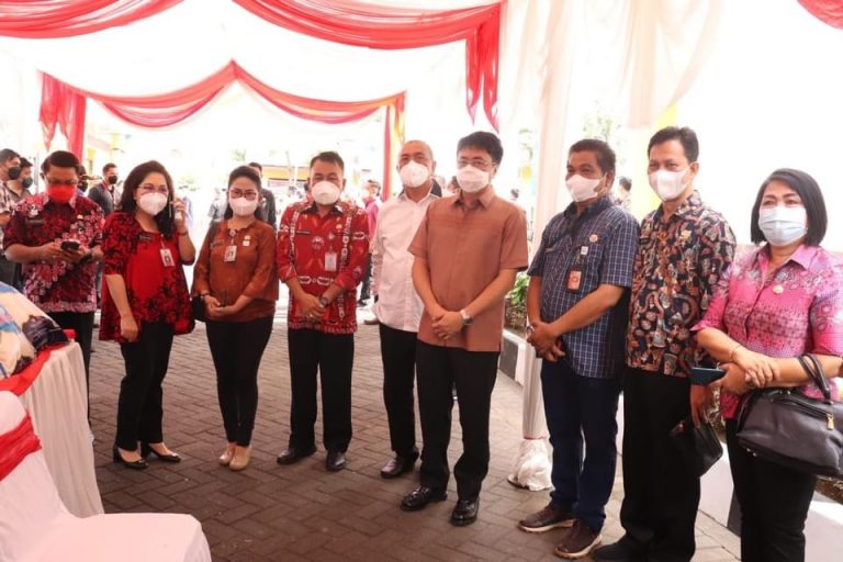 Mensos Risma: Kita Harus Benar-Benar Memperhatikan Nasib Orang Miskin