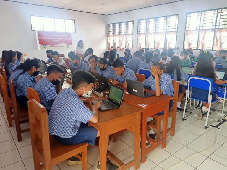 244 Peserta SMPN 4 Manado Laksanakan  UNBK Dengan Baik