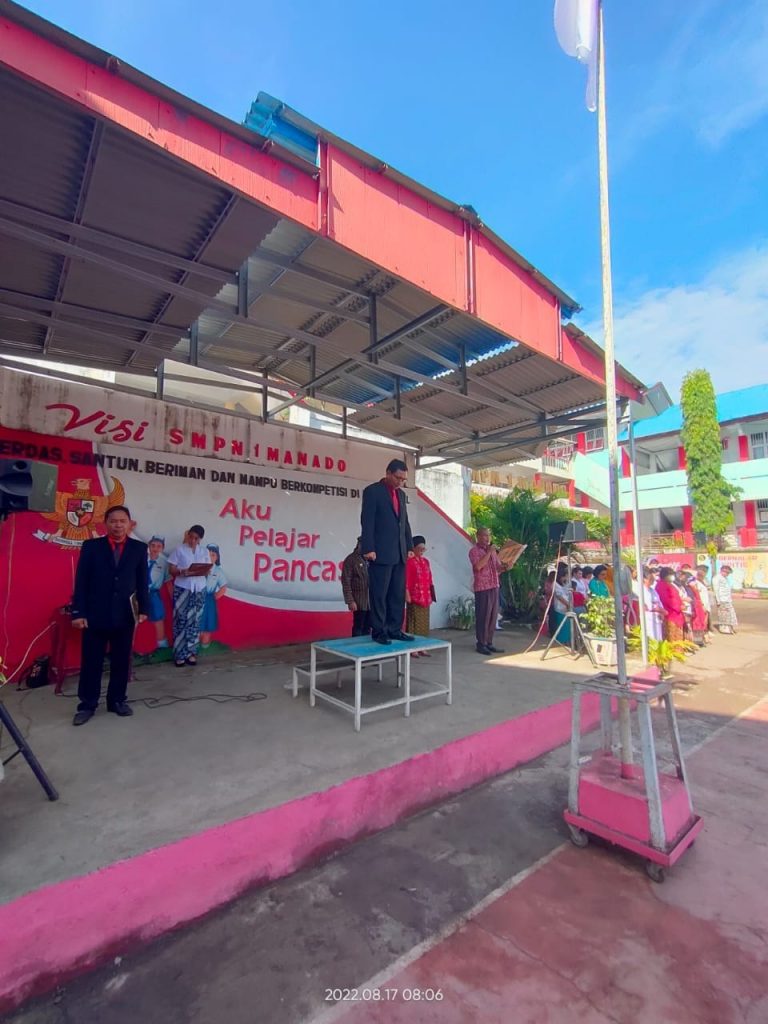 Spensa Manado Tampilkan Busana  Bineka Tungal Ika Dalam HUT RI Ke-77