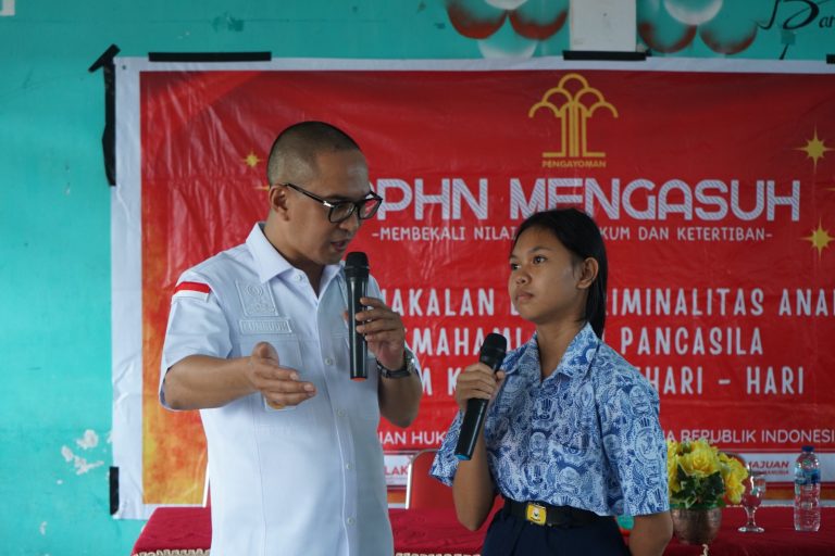 Tingkatkan Kesadaran Hukum di Kalangan Pelajar, Kanwil Kumham Sulut Gelar Penyuluhan Hukum di Tiga Sekolah Sitaro