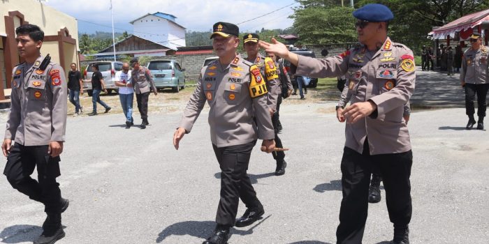 Kapolda Sulteng Irjen Polisi Agus Nugroho kunjungi Pos Komando Taktis (Poskotis) di Tokorondo, Poso, Rabu (6/9/2023)
