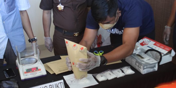 Seberat 375,8412 gram barang bukti narkotika jenis sabu, dimusnakan Direktorat Reserse Narkoba (Ditresnakoba) Polda Sulteng. Foto : Humas Polda Sulteng
