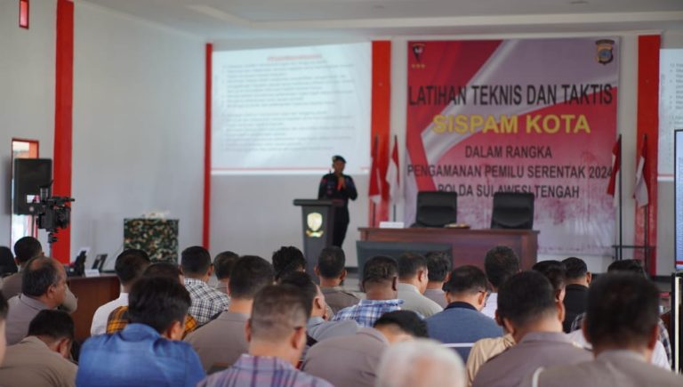Polda Sulteng berikan pembekalan Latihan Teknis dan Taktis Sispamkota Jelang Pemilu 2024. Foto : Humas Polda Sulteng