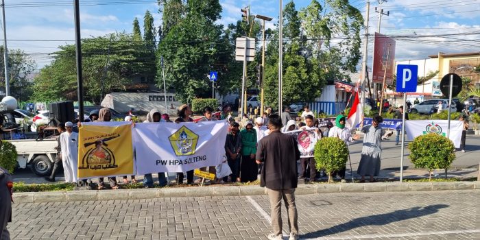 aksi unjuk rasa, Himpunan Mahasiswa Islam (HMI) Cabang Palu dan Himpunan Pemuda Alkhairaat Palu. Jumat, (20/10/2023). Foto : Humas Polresta Palu