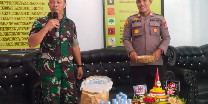 Kapolsek Palu Barat AKP Rustang, SH MH bersama jajarannya berkunjung ke Danramil 1306-01/Palu Barat. Foto : Humas Polsek Palu Barat, Polresta Palu