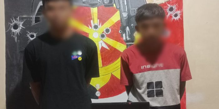 Dua pelaku pencurian Leptop di Amankan di Polsek Palu Selatan. Foto : Humas Polsek Palu Selatan, Polresta Palu