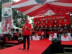 Selamat Datang Di Kota Tinutuan Siti Atikoh Supriyanti. Richard Sualang : Pastikan Berdialog dengan Pedagang UMKM di Jalan Roda.