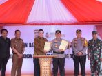 Kapolda Sulawesi Tengah Irjen dr Agus Nugroho meresmikan gedung Pusat Pelayanan Kepolisian Terpadu (SPKT) Polres Morowali, Ruang Pelayanan Penerbitan Surat Keterangan Polisi (SKCK) dan Ruang Satuan Penyelenggara Administrasi SIM (Satpas). Selasa (30/1/2024).