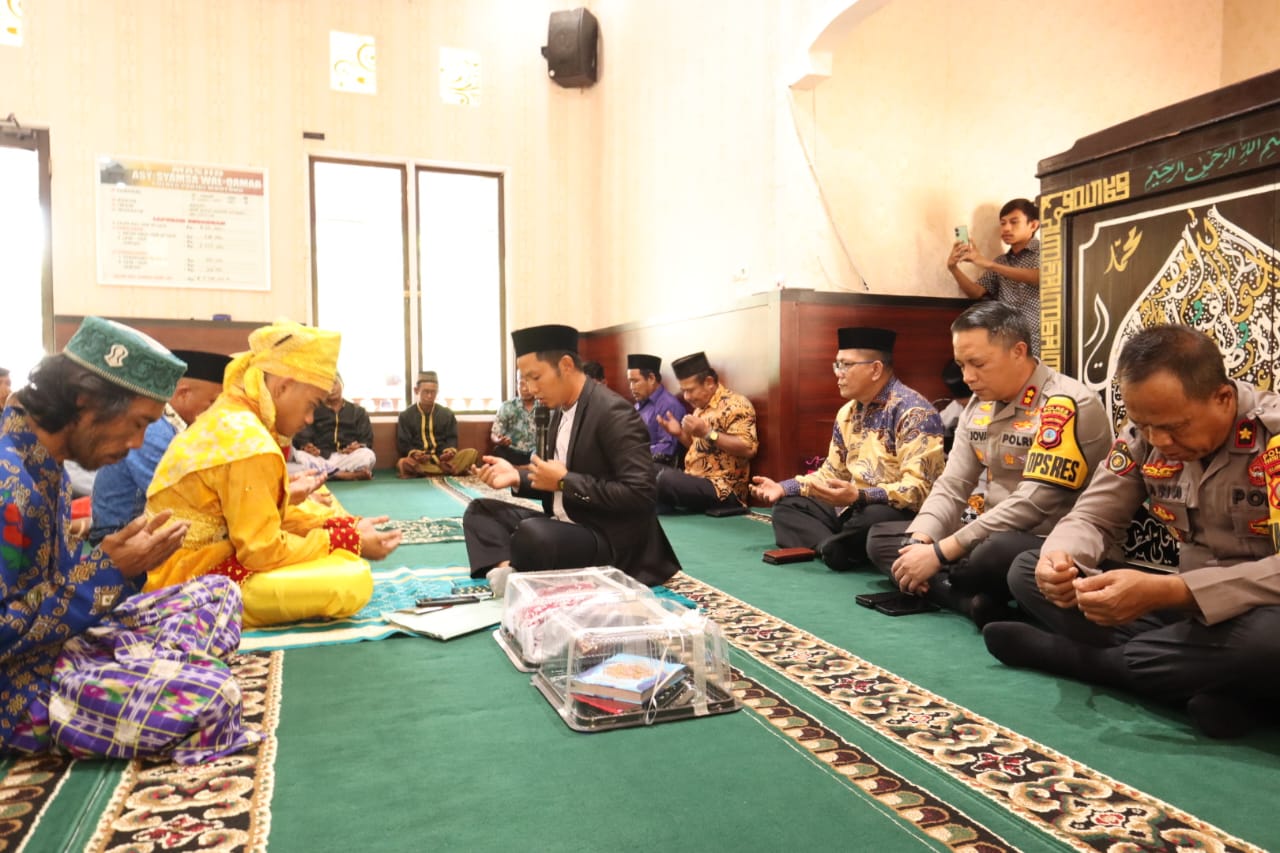 Polsek Parigi Moutong membantu memfasilitasi pernikahan salah satu tahanan. Foto : Ist RN/Suarasulut