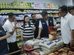 Tim Satgas Pangan Polda Sulteng Bersama Dinas Perindakop Sulteng lakukan pemantauan ketersediaan bahan pokok beras dan harga