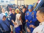 Nemariati (46), ibu korban membenarkan bahwa jenazah tersebut adalah anaknya setelah melihat ke Kamar Jenazah RS Bhayangkara