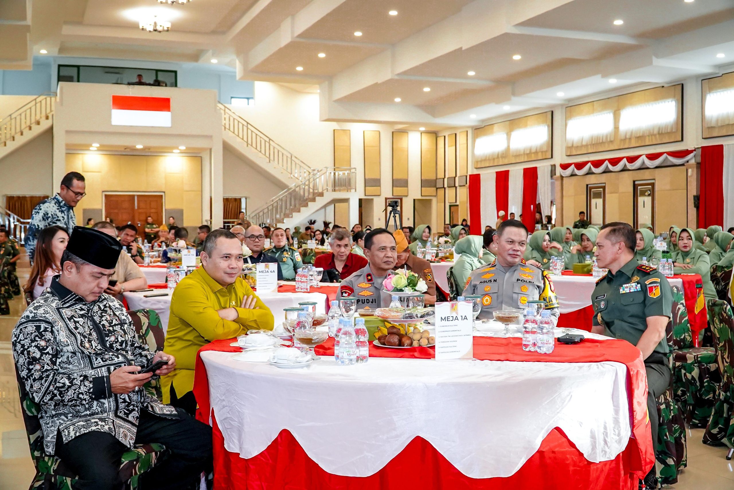 Kapolda Sulteng Irjen Pol. Dr Agus Nugroho menghadiri penggantian Panglima Komando Daerah Militer (Pangdam) XIII/Merdeka