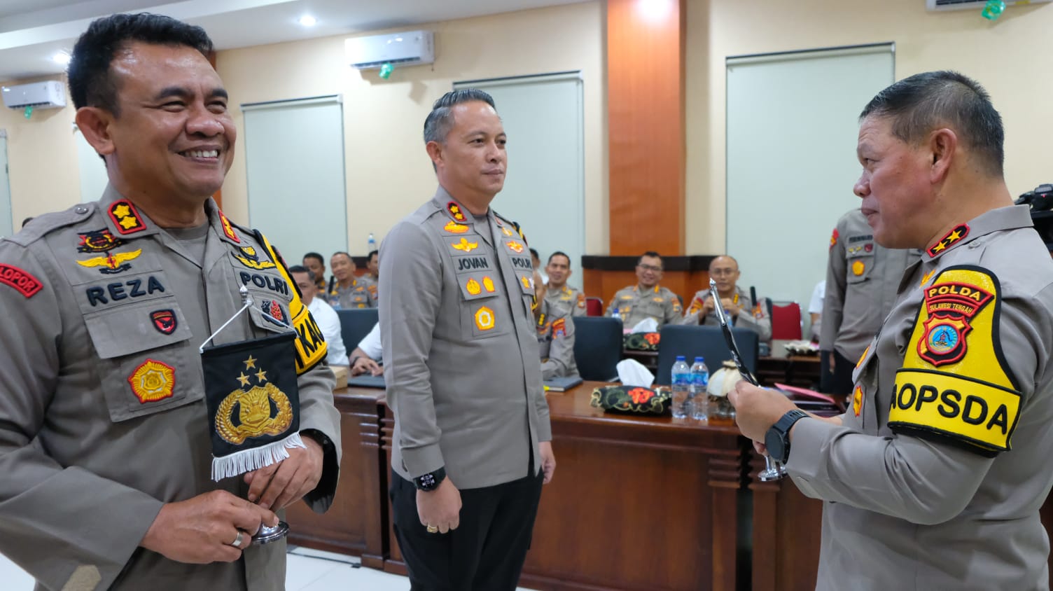 Kapolda Berikan Penghargaan ke Polres Sigi