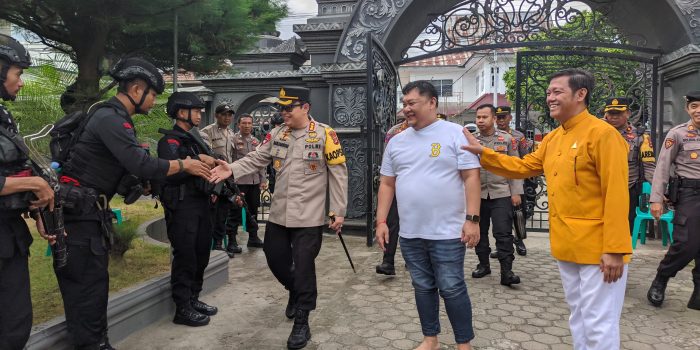 Kunjungan Kapolres Palu Ke Vihara Karuna Dipa pada Hari Raya Waisak,