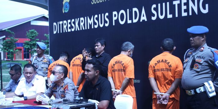 Jumpa Pers :Dua WNA China Ditangkap, Negara Dirugikan Rp11 Miliar