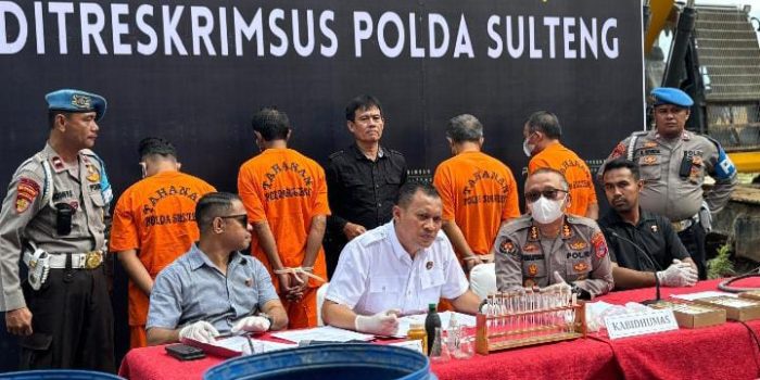 Jumpa Pers : Penyidik Polda Sulteng tetapkan Dirut dan Komisaris PT. GPS Tersangka PETI di Morowali