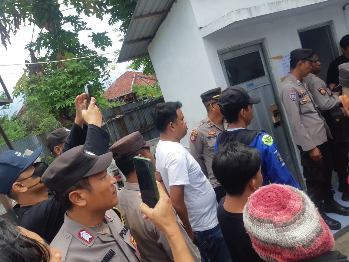 Polresta Palu bersama Polsek mantikulore lakukan Identifikasi Jenazah di Kamar Mandi Sirkuit Panggona, Kota Palu
