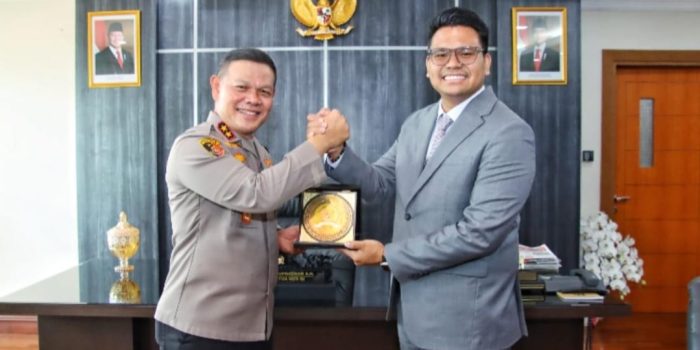 Wakil Ketua MPR RI dan Kapolda Sulteng. (Suarasulut.com/RN)