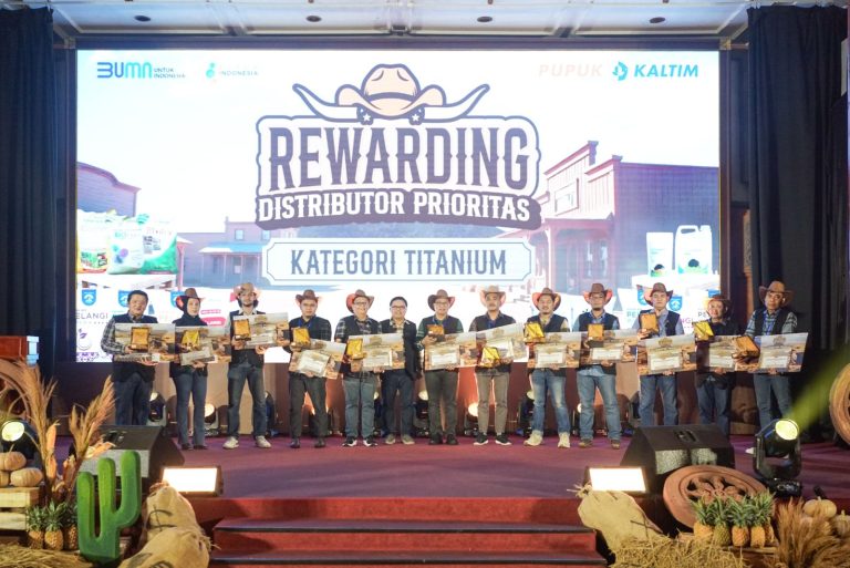 Apresiasi Kinerja 2024, Pupuk Kaltim beri Reward 39 Distributor dan Sales Force
