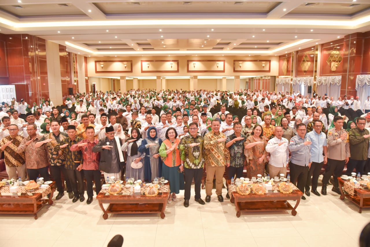 Wakil Menteri Usaha Mikro, Kecil, dan Menengah (UMKM) Helvi Moraza, menghadiri pelantikan pengurus PEKNAS se Sulteng. (Foto/Ist)