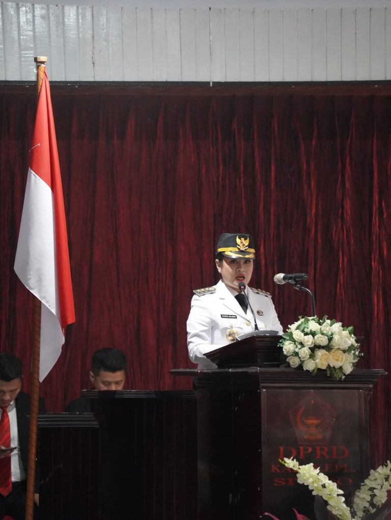 Bupati Chyntia Ingrid Kalangit Sampaikan Pidato Visi Misi di Paripurna Istimewa DPRD Kabupaten Kepulauan Sitaro