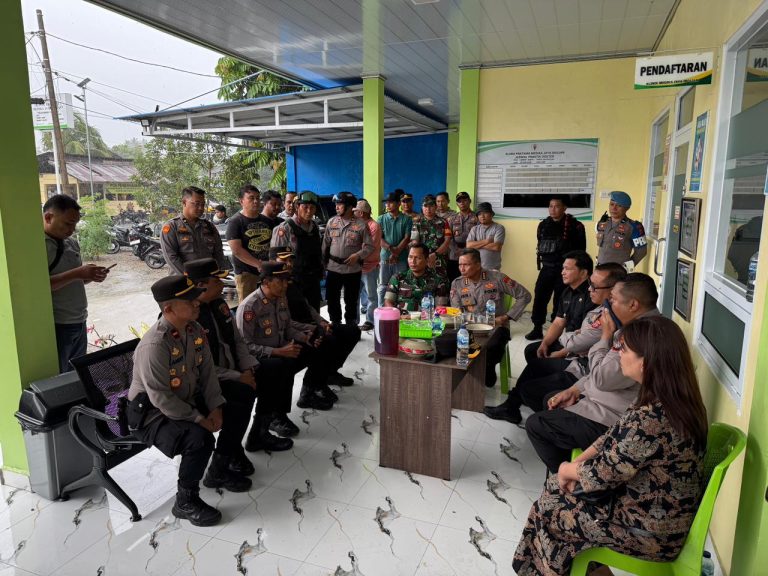 Sinergi TNI-Polri dan Pemda, Wakapolda Sulut Turun Langsung Kawal Pemulihan Pasca Bentrokan di Dumoga
