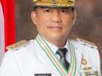 Yulius_Selvanus,_Gubernur_Sulawesi_Utara