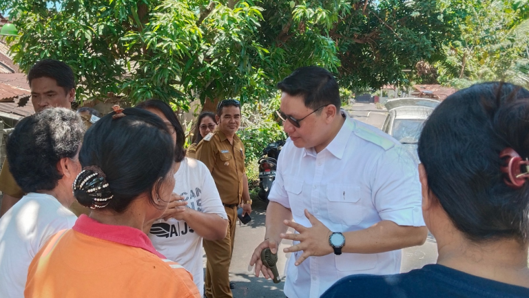 Gelar Reses di Dua Kecamatan, Ronald Kansil Serap Aspirasi Warga Lewat Blusukan