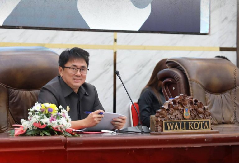 Rapat Paripurna DPRD Manado Tetapkan Program Perda 2026, LKPJ Wali Kota Diserahkan
