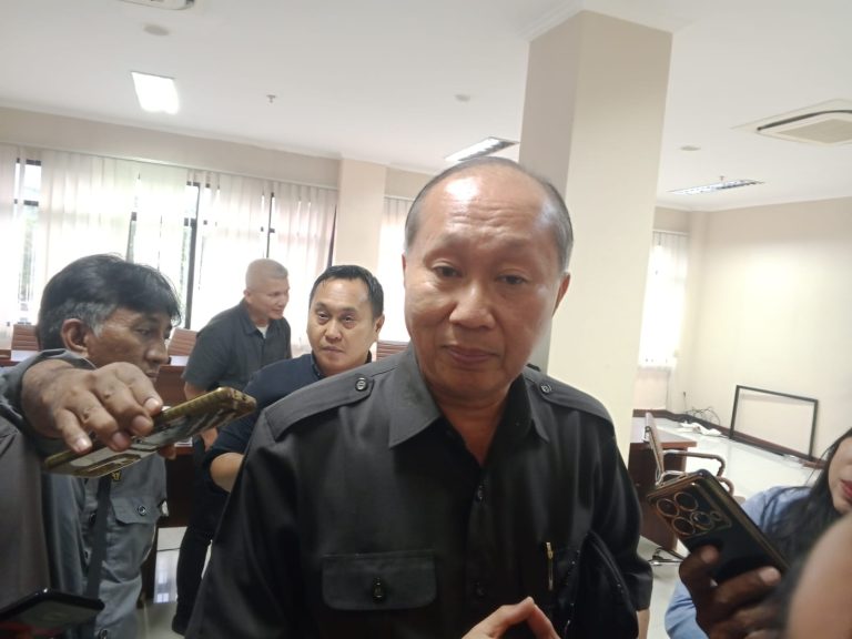 Viral Foto Bareng Kejati, Toni Supit Sampaikan Hal Ini