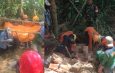 Satu Korban Longsor Diduga Patahan Dampingan PT BDL Ditemukan, Excavator dan Motor Ikut Dievakuasi