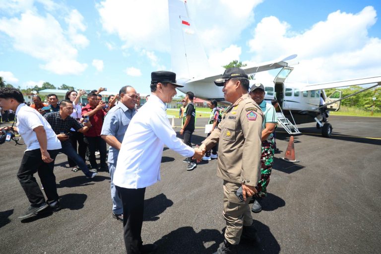 Talaud Jadi Titik Awal Karya Bakti TNI AD 2026, Gubernur Yulius Selvanus Langsung Turun ke Perbatasan