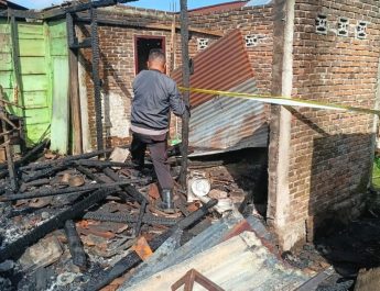 Polisi Selidiki Kebakaran Maut di Desa Bongkudai: Tiga Rumah Ludes, Lansia 78 Tahun Tewas Terjebak Api