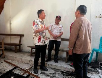 Bupati Minsel Tinjau Gereja GMIM Imanuel yang Dilalap Api, Pastikan Jemaat Tak Hadapi Musibah Sendiri
