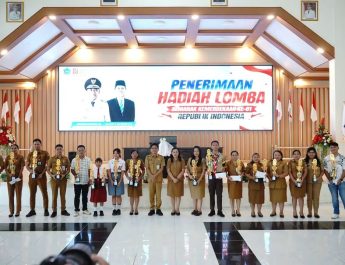 Hadiah Lomba HUT ke-81 RI Diserahkan, Pemkab Sitaro Tekankan Sportivitas dan Persatuan
