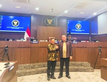 Michael Jacobus Dampingi Bawaslu RI di Sidang DKPP