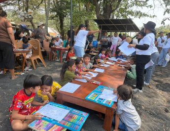 Lomba Menggambar Meriahkan Festival Bahari Batuputih, Anak-anak Tumpahkan Kreativitas