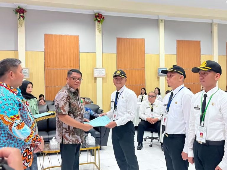 Wakili Bupati Yusra Alhabsyi, Sekda Abdullah Mokoginta Tutup Latsar CPNS Bolmong 2026